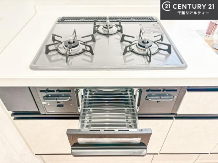 �L�b�`�� �R�����͎O������̂ł������̓����i�s���ł��܂��B
�������O�����t���ł��B�����X�y�[�X���L�X���Ă���׍�Ƃ����₷���I�g�����肪�ǂ��V�X�e���L�b�`���ł��I