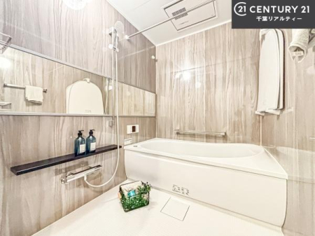 ���� �������������l�̕��͋C�̃o�X���[���́A�����o�Ă��ăo�X�^�C�����[���I
���d���撣���Ă��邲�J���ɂ��D�݂̓����̓����܂����āA�y����ł݂Ă͂������ł��傤���H