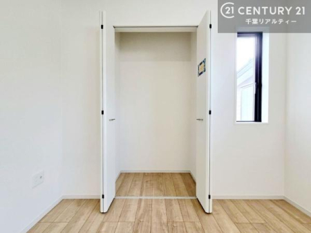 �m�� ���[�X�y�[�X�����Ă��܂��I�������X�b�L�����ڂ��鎖���ł��܂��ˁB
�Ƌ��I�΂Ȃ��V���v���ȃf�U�C���ׁ̈A�Ƌ��I�΂����C�ɓ���̋�ԍ�肪�ł������ł��ˁB