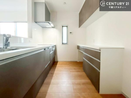 �L�b�`�� ���[�X�y�[�X���L�x�ŁA�����X�y�[�X���X�b�L���ƕЕt���Ђ�`�����p�ł��܂��I
���K�ɍ�Ƃ��ł��܂��I�����̗���������܂��I