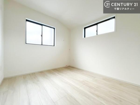 �m�� �V���v���Ƀf�U�C������Ă��邽�߁A�Ƌ��I�т܂���I
���C�ɓ���̉Ƌ��u���Ă��낰���Ԃ���邱�Ƃ��ł��܂��B