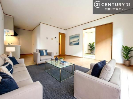 ���r���O �Ƌ��CG�p�[�X�ł��B�S�n�ǂ����r���O�͉Ƒ������R�ƏW�܂�܂��B�Ƒ��c�R�̎��Ԃ����������ł��B���Ƒ��ƁA����w�[���������Ԃ��߂��������ł��ˁB