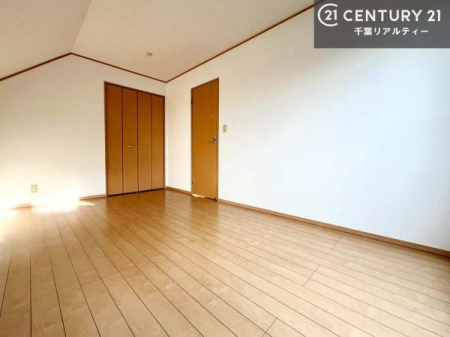 �Q�� �D���������������ޗm���́A���̖ڊo�߂��C�������ǂ������ł��ˁB���������Ԃ��������Ɖ߂������Ƃ��ł��܂��B�D�����F�����̃t���[�����O���ǂ�ȉƋ�ɂ��}�b�`���܂��I