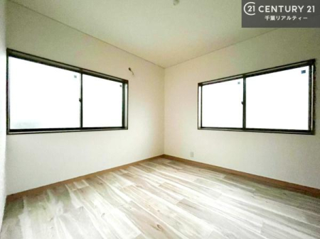 �q������ 2�ʍ̌����m�ۂ������邢�����́A���ʂ����ǂ��A���邭��ϋ��S�n�̗ǂ���ԂƂȂ��Ă���܂��B�����b�N�X���ĉ߂�����S�n�̗ǂ��������ł��I���̖ڊo�߂��X�b�L�����܂��ˁI