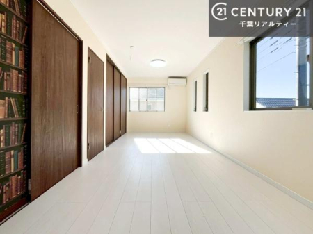 �Q�� ���[�͂̂���m���ł��B����������������L�X�Ǝg���ċC�������ǂ��ł��I
�L���C�Ȗ��邢�������ŉ߂����̂́A�X�ɂ̂�т�������ł��܂��ˁI