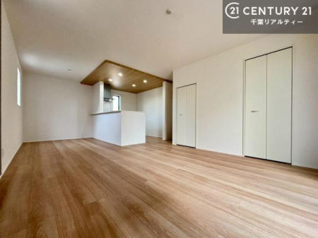 ���r���O �L�X�_�C�j���O�X�y�[�X�I������肨�H���B�΂��������y�������Ԃ��߂����܂��B���X�̔���������܂��I