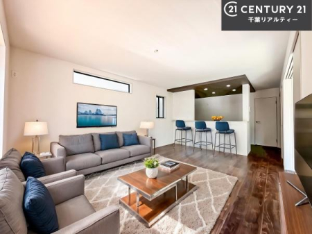 ���r���O �Ƌ��CG�p�[�X�ł��B�S�n�ǂ����r���O�͉Ƒ������R�ƏW�܂�܂��B�Ƒ��c�R�̎��Ԃ����������ł��B���Ƒ��ƁA����w�[���������Ԃ��߂��������ł��ˁB���邭�J���I�ȋ�Ԃł��B