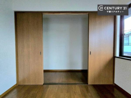 ���[ �����Ղ�̎��[�X�y�[�X�ŁA��炵���������萮���Z�܂��B�Ƒ��̉ו������ꂢ�ɕЕt���A���������K�ɉ߂����܂��B