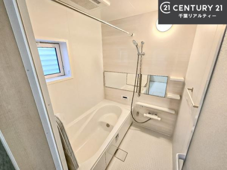 ���� �������������l�̕��͋C�̃o�X���[���́A�����o�Ă��ăo�X�^�C�����[���I
���d���撣���Ă��邲�J���ɂ��D�݂̓����̓����܂����āA�y����ł݂Ă͂������ł��傤���H