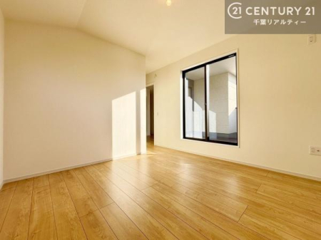 �Q�� �|���o�����̂��邨�����́A�O�̌i�F���y���݂Ȃ��疾�邭�J���I�B�\���ȍ̌���������A�������������͋C�����₷���A�������Ƃ���������ԂƂ��ĐQ���ɍœK�ł��B