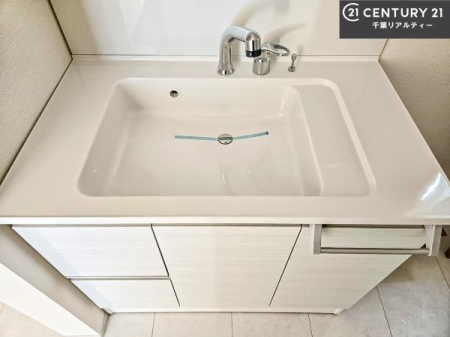 ���ʑ�E���ʏ� �[�����ʑ�{�E���́A�������˂ɂ����̂ł�����ꂪ�y�X�I���������ۂĂ܂��I
�L���C�Ȑ��ʏ��Ŏ��������̃��`�x�[�V�������オ��܂��ˁI