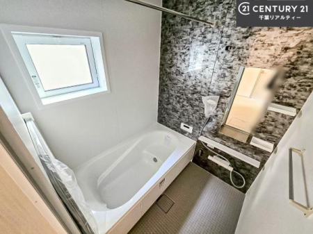 ���� �������������l�̕��͋C�̃o�X���[���́A�V�b�N�ȃf�U�C���Ńo�X�^�C�����[���I
���d���撣���Ă��邲�J���ɂ��D�݂̓����̓����܂����āA�y����ł݂Ă͂������ł��傤���H