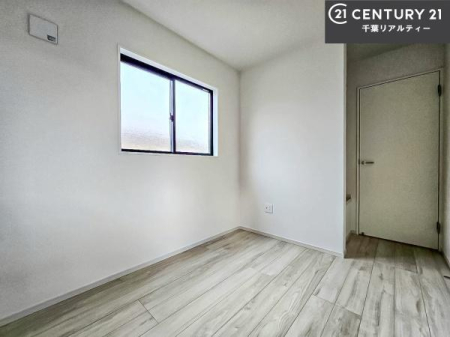 ���r���O�ȊO�̋��� �V���v���Ƀf�U�C������Ă��邽�߁A�Ƌ��I�т܂���I
���C�ɓ���̉Ƌ��u���Ă��낰���Ԃ���邱�Ƃ��ł��܂��B