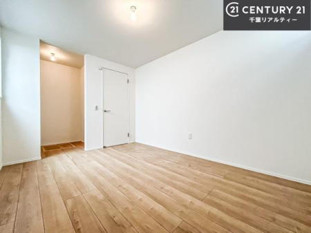 �Q�� �D���������������ޗm���́A���̖ڊo�߂��C�������ǂ������ł��ˁB���������Ԃ��������Ɖ߂������Ƃ��ł��܂��B�D�����F�����̃t���[�����O���ǂ�ȉƋ�ɂ��}�b�`���܂��I