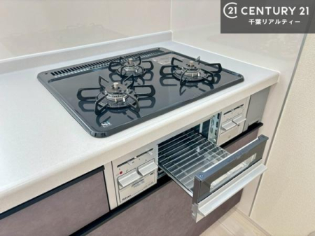 �L�b�`�� �R�����͎O������̂ł������̓����i�s���ł��܂��B
�������O�����t���ł��B�����X�y�[�X���L�X���Ă���׍�Ƃ����₷���I�g�����肪�ǂ��V�X�e���L�b�`���ł��I