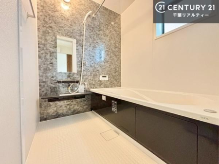 ���� �������������l�̕��͋C�̃o�X���[���́A�����o�Ă��ăo�X�^�C�����[���I
���d���撣���Ă��邲�J���ɂ��D�݂̓����̓����܂����āA�y����ł݂Ă͂������ł��傤���H