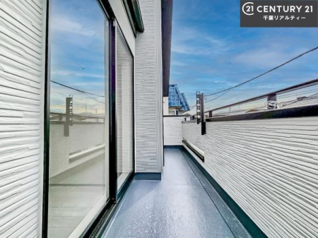 �o���R�j�[ �z������ǍD�ȃo���R�j�[�ł��I���ꂽ���ɂ͐�������n����J���I�Ȏ��Ԃ��y���߂܂��B