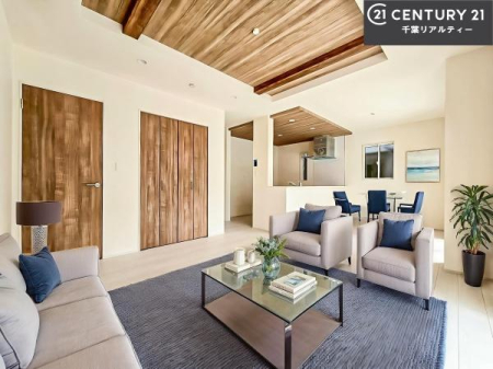 ���r���O �Ƌ��CG�p�[�X�ł��B��؂ȉƑ����W�܂邩�炱��LDK�ɂ͂�����肽���B
���r���O�K�i�œ��₩�����S�n�悢���r���O�ł��B