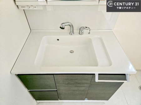 ���ʑ�E���ʏ� �[�����ʑ�{�E���́A�������˂ɂ����̂ł�����ꂪ�y�X�I���������ۂĂ܂��I
�L���C�Ȑ��ʏ��Ŏ��������̃��`�x�[�V�������オ��܂��ˁI