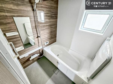 ���� �������������l�̕��͋C�̃o�X���[���́A�����o�Ă��ăo�X�^�C�����[���I
���d���撣���Ă��邲�J���ɂ��D�݂̓����̓����܂����āA�y����ł݂Ă͂������ł��傤���H