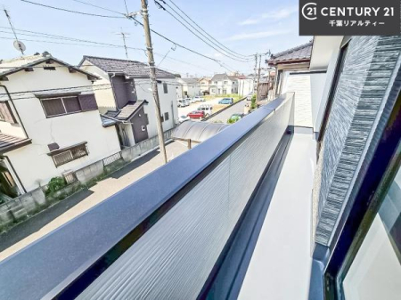 �Z�˂���̒��]�ʐ^ ������������Z��X�ł��I���͂ɂ͍����������Ȃ��A�󂪍L���J����������A�z�������傫���Ղ��邱�Ƃ�����܂���I�C�����̗ǂ������ʂ蔲����X���݂ł��I