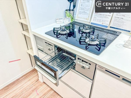 �L�b�`�� �R�����͎O������̂ł������̓����i�s���ł��܂��B
�������O�����t���ł��B�����X�y�[�X���L�X���Ă���׍�Ƃ����₷���I�g�����肪�ǂ��V�X�e���L�b�`���ł��I