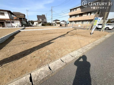 ���̑����n ���݌��z���B������͖��邭�J���I�ȃ��r���O��ŐV�ݔ��̃L�b�`���Ȃǉ��K�ȋ�Ԃ��L����܂��B�����������炱���g�V������炵�h�ւ̊��҂����܂�Z�܂��B�����������Ȃ����z���̗l�q���K���ł��B