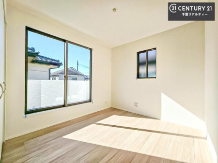 �Q�� �o���R�j�[�ɖʂ��Ă���m���ł��B���邭�����肪����A���C����������ł��܂��I���N���āA�O�ɏo�Ĕw�L�т����[�ċz�����ǂ������}������邱�Ƃ��ł��܂��B