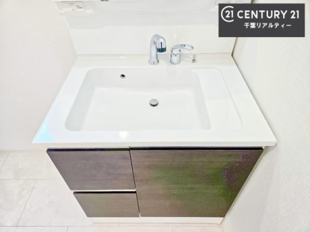 ���ʑ�E���ʏ� �[�����ʑ�{�E���́A�������˂ɂ����̂ł�����ꂪ�y�X�I���������ۂĂ܂��I
�L���C�Ȑ��ʏ��Ŏ��������̃��`�x�[�V�������オ��܂��ˁI