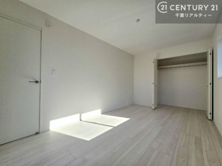 �m�� ���[�X�y�[�X�����Ă��܂��I�������X�b�L�����ڂ��鎖���ł��܂��ˁB
�Ƌ��I�΂Ȃ��V���v���ȃf�U�C���ׁ̈A�Ƌ��I�΂����C�ɓ���̋�ԍ�肪�ł������ł��ˁB