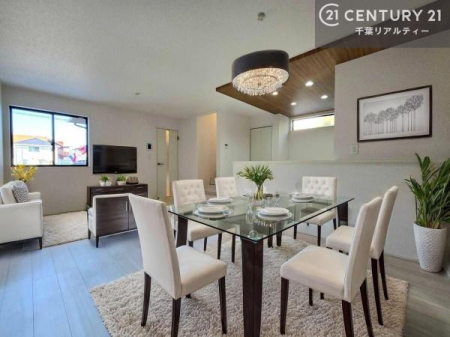 ���r���O �Ƌ��CG�p�[�X�ł��B��؂ȉƑ����W�܂邩�炱��LDK�ɂ͂�����肽���B
�S�n�悢��Ԃł�