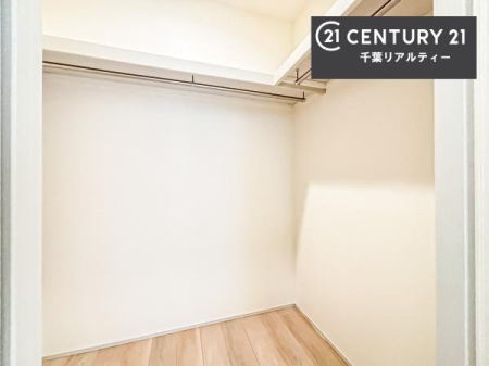 ���[ �E�H�[�N�C���N���[�[�b�g�t���ł��B��������̂��m���Ȃǂ����[���Ă��������ł��ˁI���ɂ���@�������ȂǋG�ߕ��̑傫�ȉƓd�����[�ł��܂��B