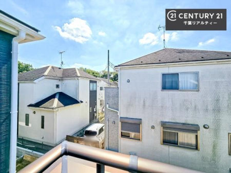 �Z�˂���̒��]�ʐ^ ������������Z��X�A���͂ɂ͍����������Ȃ��A�΂������󂪍L���J����������A
�z�����傫���Ղ��邱�Ƃ�����܂���B�C�����̗ǂ������ʂ蔲����X���݂ł��B