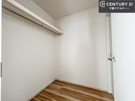 ���[ ���[�X�y�[�X�[�����Ă��܂��I�}�Ȃ��q�l�����q���Ă��U�炩�������������T�b�ƕЕt�����܂��I�������̃X�y�[�X�����܂��Ƃ肠�邨���������o���邱�Ƃ��o���܂��I