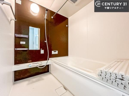 ���� �������������l�̕��͋C�̃o�X���[���́A�����o�Ă��ăo�X�^�C�����[���I
���d���撣���Ă��邲�J���ɂ��D�݂̓����̓����܂����āA�y����ł݂Ă͂������ł��傤���H