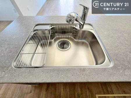 �L�b�`�� ���C�h�ȃV���N�ł��ˁI�������˂ɂ������������₷���Ǝ����y�X�d�l�̃V�X�e���L�b�`���ł��I
�f�U�C�����Ƌ@�\�������˂��L�b�`���Ő�����������܂��ˁI