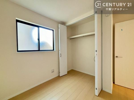 ���[ ���[�X�y�[�X����������Ă���̂ŁA�G�ߕ����̓��������������܂�A���p���̍�����Ԃł��B