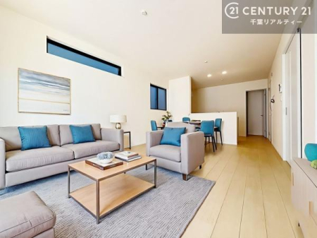 ���r���O �Ƌ��CG�p�[�X�ł��B�D�����z���܂肪���r���O����ł���ċ��S�n�̗ǂ���Ԃ����o���Ă���܂��I
���났�̎��Ԃ��߂����܂��I