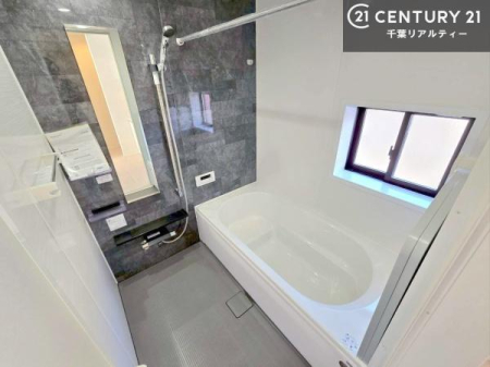 ���� �������������l�̕��͋C�̃o�X���[���́A�V�b�N�ȃf�U�C���Ńo�X�^�C�����[���I
���d���撣���Ă��邲�J���ɂ��D�݂̓����̓����܂����āA�y����ł݂Ă͂������ł��傤���H�y���n�̔���J�Ò��z