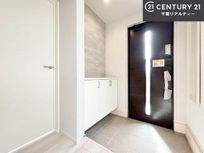 ���� �V���[�Y�{�b�N�X�t���Ȃ̂ŁA���ւ��Еt�����|�������₷���ł��I
�X�b�L���������ւŌ˂��J�����u�ԁA�������̂���S�n������Ԃ��o�}���Ă���܂��B
