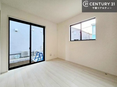 �m�� �V���v���Ƀf�U�C������Ă��邽�߁A�Ƌ��I�т܂���I
���C�ɓ���̉Ƌ��u���Ă��낰���Ԃ���邱�Ƃ��ł��܂��B