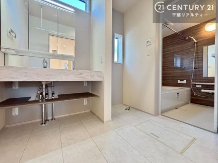 ���ʑ�E���ʏ� �X�^�C���b�V���ŃI�V�����Ȑ��ʑ�I�g�Ȃ�𐮂�����ʏ��́A���������厖�ł��I������̐������̂��镵�͋C�����o�I�C�����悭���g�����������܂��B