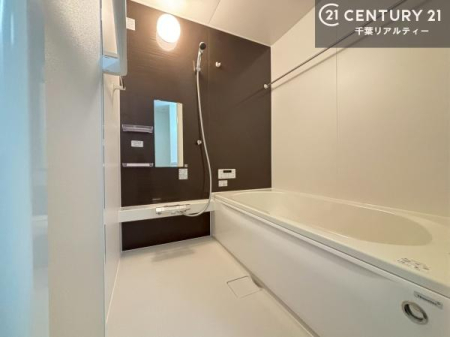 ���� �������������l�̕��͋C�̃o�X���[���́A�V�b�N�ȃf�U�C���Ńo�X�^�C�����[���I
���d���撣���Ă��邲�J���ɂ��D�݂̓����̓����܂����āA�y����ł݂Ă͂������ł��傤���H