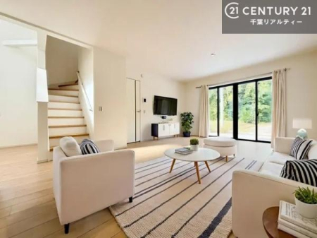 ���r���O �Ƌ��CG�p�[�X�ł��B�S�n�ǂ����r���O�͉Ƒ������R�ƏW�܂�܂��B�Ƒ��c�R�̎��Ԃ����������ł��B���Ƒ��ƁA����w�[���������Ԃ��߂��������ł��ˁB���邭�J���I�ȋ�Ԃł��B