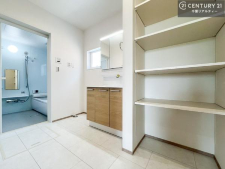 ���ʑ�E���ʏ� ���[�����Ղ�̐��ʎ��I���p�i�̃X�g�b�N��o�X�^�I�����X�b�L���Ǝ��[�ł��Ď��o���₷���I����肪�X�b�L���Еt���ċC�����̗ǂ���ԁI