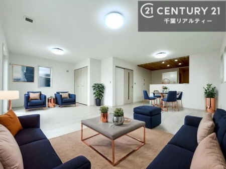 ���r���O �Ƌ��CG�p�[�X�ł��B��؂ȉƑ����W�܂邩�炱��LDK�ɂ͂�����肽���B
�q�����������C�ɏ΂��Ȃ��瑖�����Ă���p�����������u�L���Ƃɂ��ėǂ������v�Ǝv���u�Ԃł��B