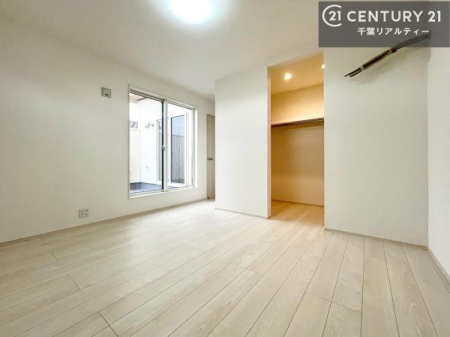 �Q�� ���邭���ʂ��̗ǂ������ł��B�u�V���v���v�Ƀf�U�C�����ꂽ�����B���R�x�������̂ŉƋ�⃌�C�A�E�g�ł��D�݂̋�Ԃ�n��グ���܂��B