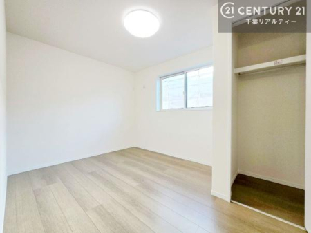 �m�� ���[�X�y�[�X�����Ă��܂��I�������X�b�L�����ڂ��鎖���ł��܂��ˁB
�Ƌ��I�΂Ȃ��V���v���ȃf�U�C���ׁ̈A�Ƌ��I�΂����C�ɓ���̋�ԍ�肪�ł������ł��ˁB