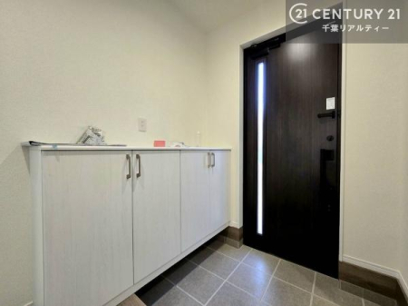 ���� �V���[�Y�{�b�N�X�t���Ȃ̂ŁA���ւ��Еt�����|�������₷���ł��I
�X�b�L���������ւŌ˂��J�����u�ԁA�������̂���S�n������Ԃ��o�}���Ă���܂��B