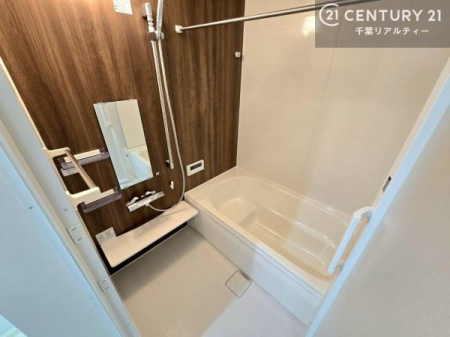 ���� �������������l�̕��͋C�̃o�X���[���́A�����o�Ă��ăo�X�^�C�����[���I
���d���撣���Ă��邲�J���ɂ��D�݂̓����̓����܂����āA�y����ł݂Ă͂������ł��傤���H